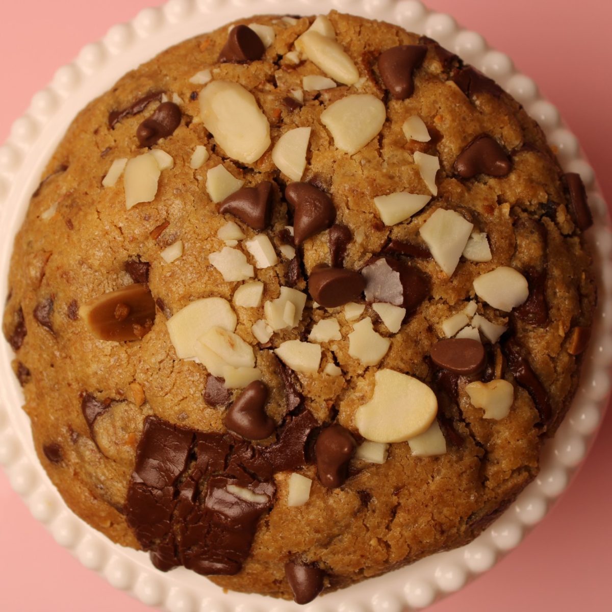 Dark Chocolate Almond Butter cookie by Suikerlief